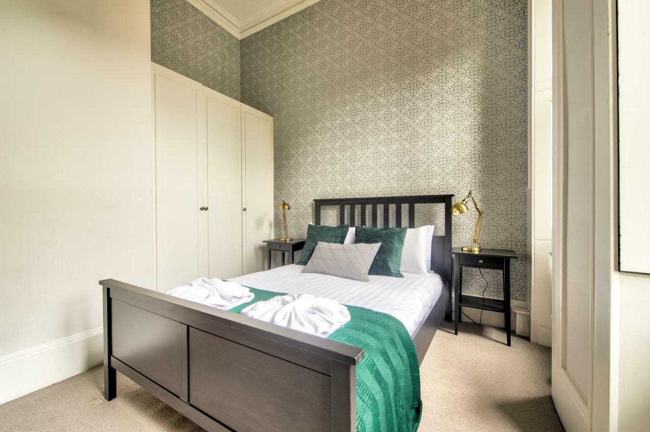 32 Victoria Crescent Road Appartamento Glasgow Esterno foto