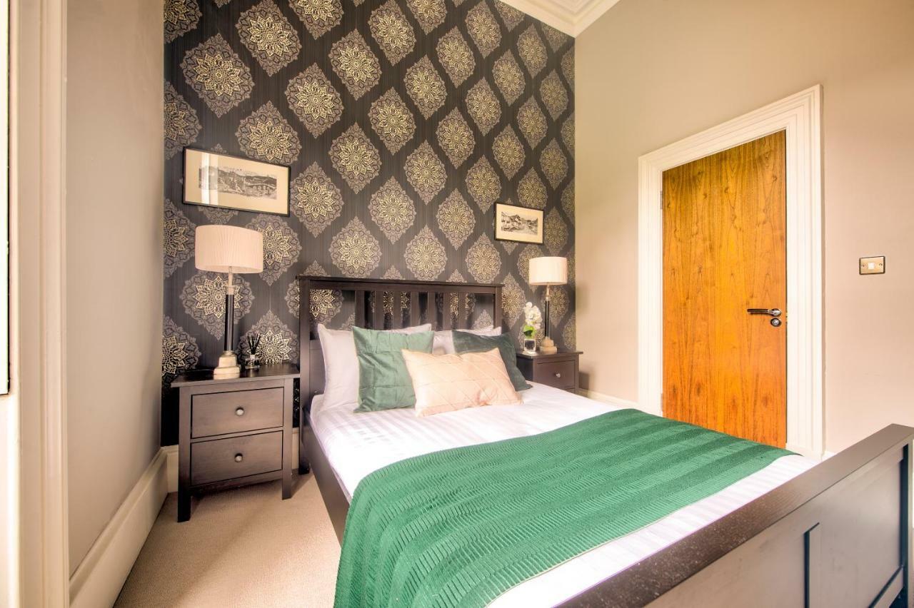 32 Victoria Crescent Road Appartamento Glasgow Esterno foto